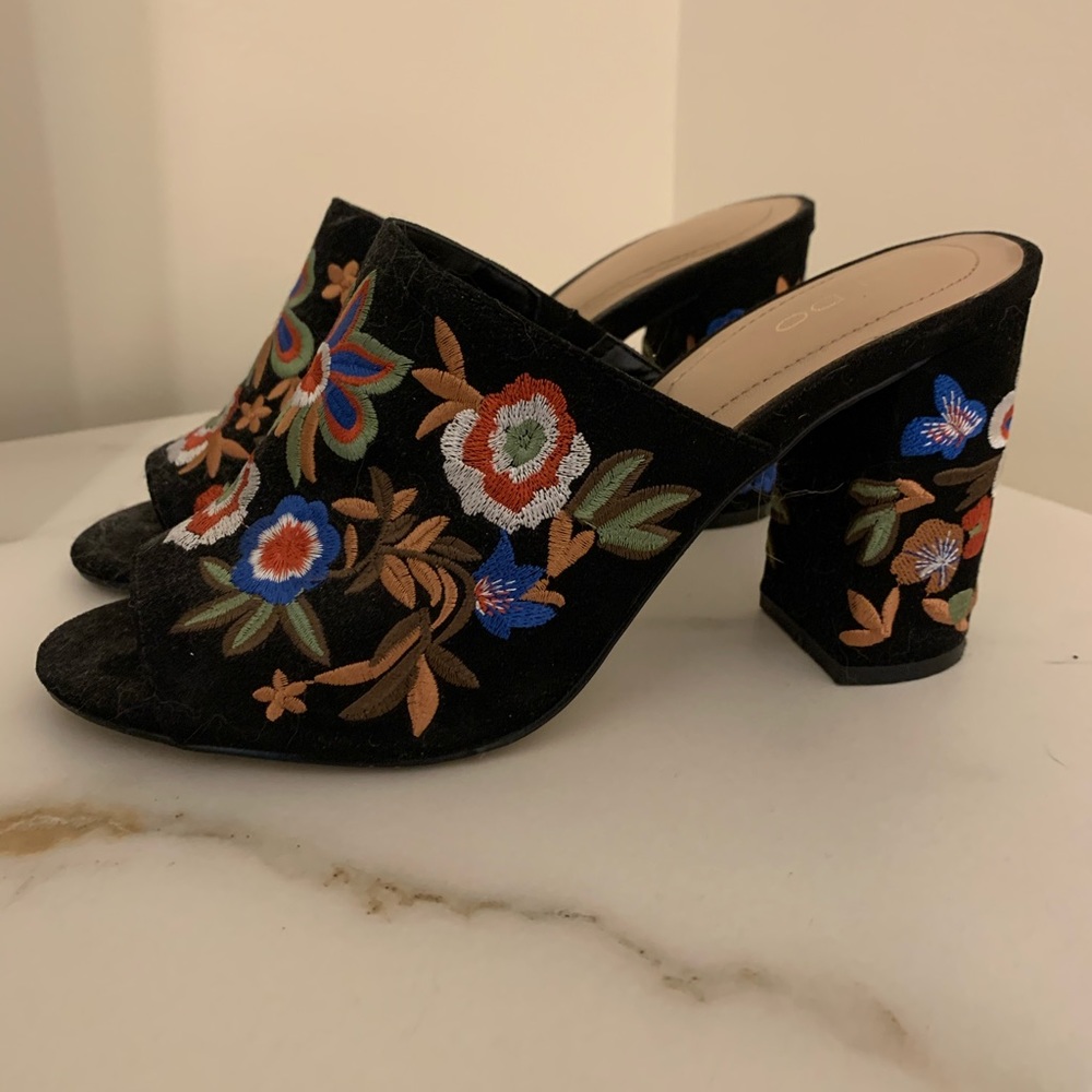 Aldo Floral Embroidered Slip on Mule Heels